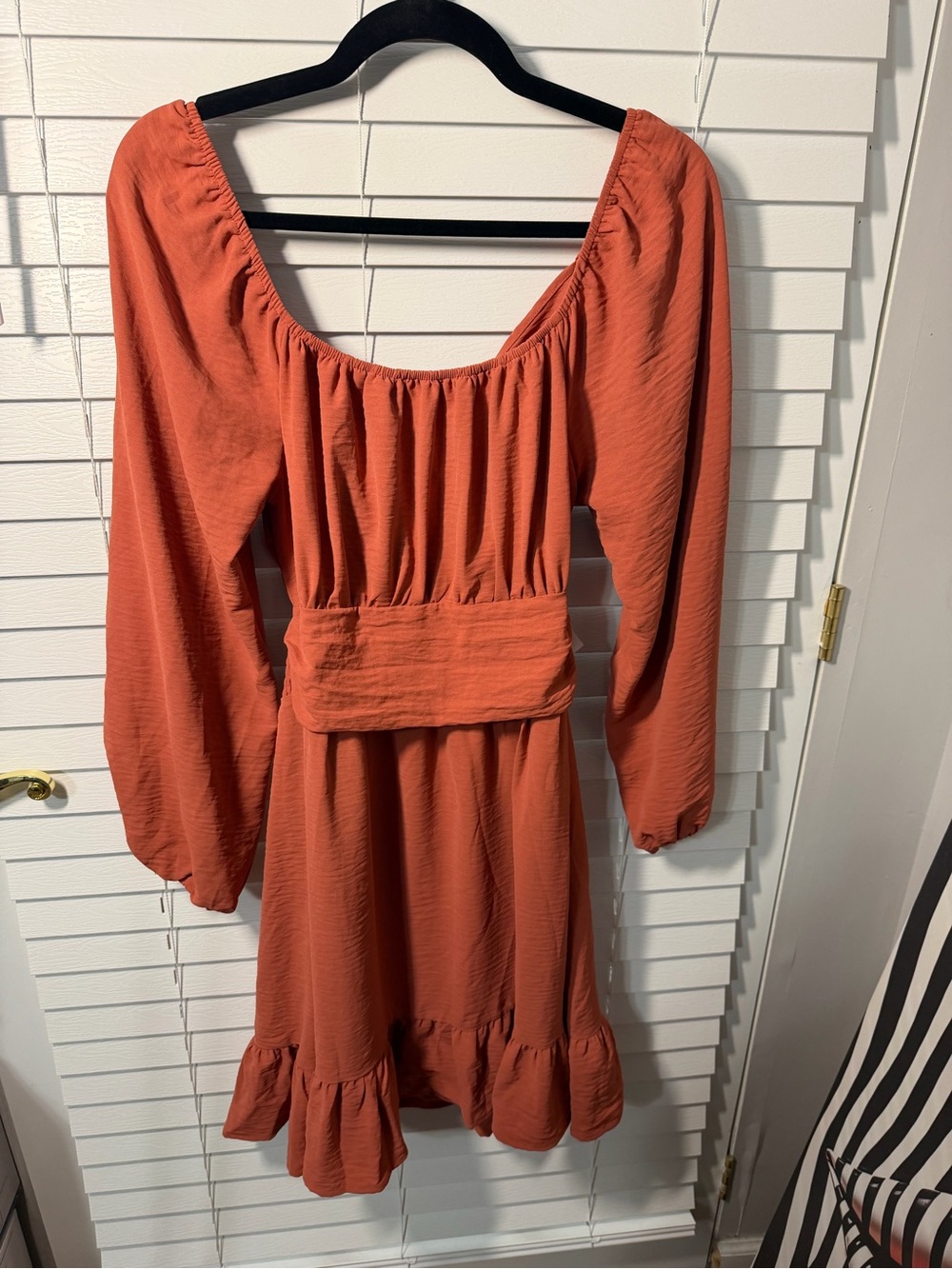 Women's Rust Long Sleeve Scoop Neck Ruffle Dress